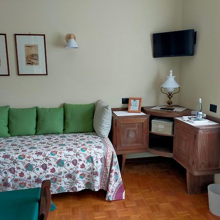 Bed and Breakfast La Via Del Sole Susa Exteriér fotografie