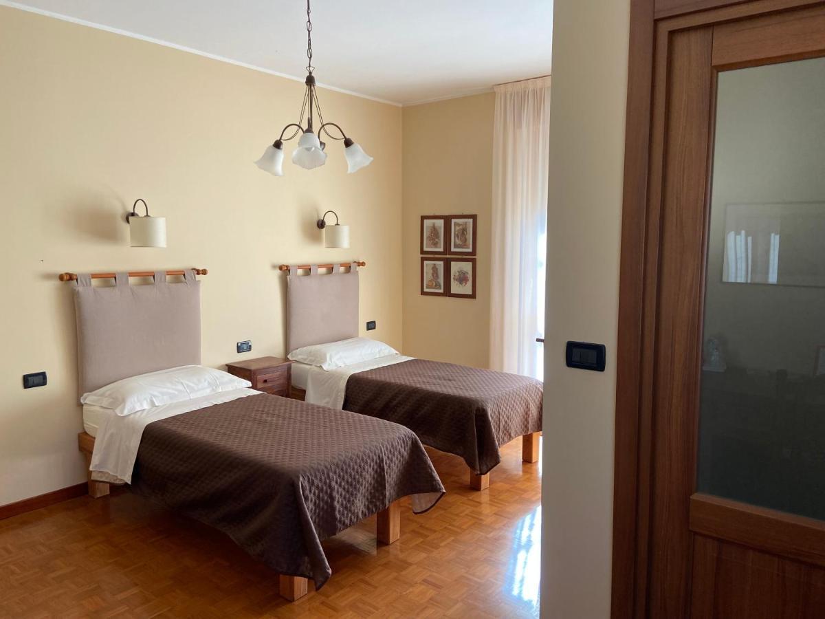 Bed and Breakfast La Via Del Sole Susa Exteriér fotografie